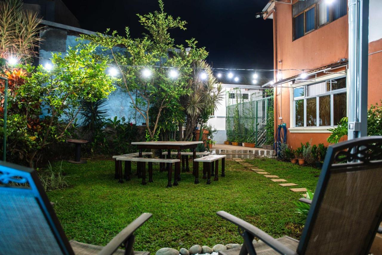 Alice Y Juancito Boutique Hotel Алахуэла Экстерьер фото