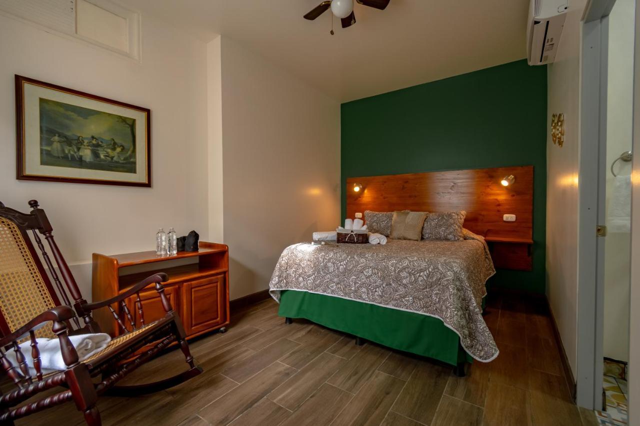 Alice Y Juancito Boutique Hotel Алахуэла Экстерьер фото